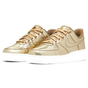 Nike WMNS Air Force 1 Low Metallic Gold